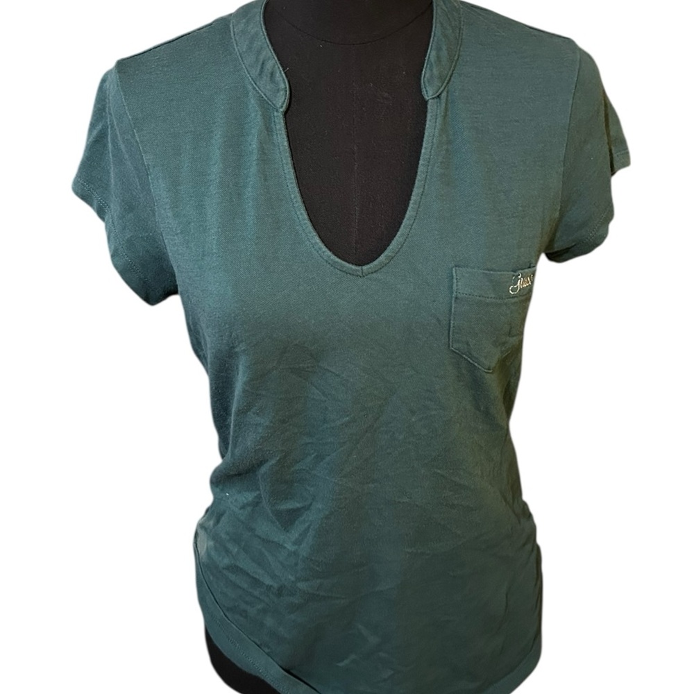 Vintage Green Guess V-Neck T-Shirt w/ Gold Embroidered Pocket Logo Size Large